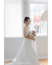 Load image into Gallery viewer, Medium Bridal Bouquet
