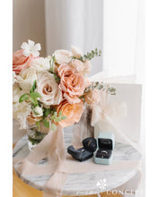 Load image into Gallery viewer, Medium Bridal Bouquet
