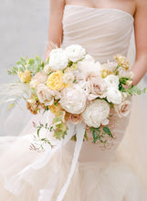 Load image into Gallery viewer, Large Bridal Bouquet
