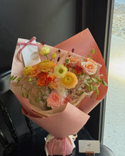 Load image into Gallery viewer, Designer pick bouquet-Medium
